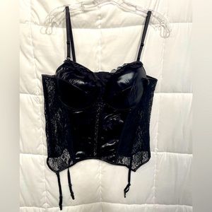 Black leather look and lace cami/corset top size 4XL fits more like 2XL